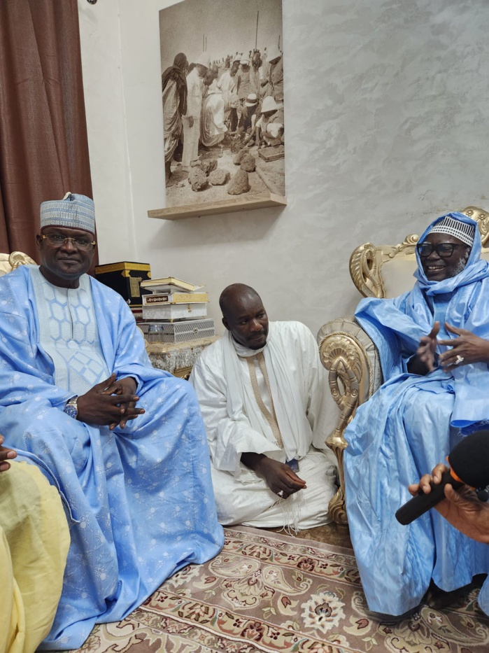 Magal de Touba : Le Khalife de Médina Baye dépêche une délégation dans la ville sainte et apporte sa contribution au Khalife Serigne Mountakha Bassirou Mbacké Magal de Touba : Le Khalife de Médina Baye dépêche une délégation dans la ville sainte et apporte sa contribution au Khalife Serigne Mountakha Bassirou Mbacké