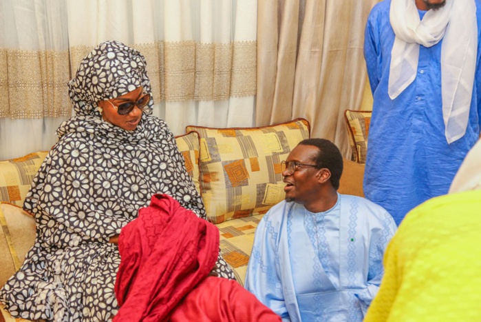 Visite à Touba : Le Khalife général des mourides a prié pour Mamadou Kassé de la SICAP SA Visite à Touba : Le Khalife général des mourides a prié pour Mamadou Kassé de la SICAP SA