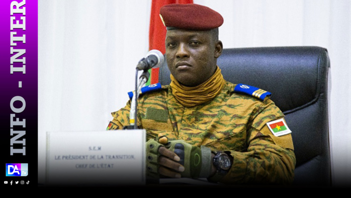 Burkina: "nous ne sommes pas ennemi" du "peuple français", affirme le capitaine Traoré Burkina: "nous ne sommes pas ennemi" du "peuple français", affirme le capitaine Traoré