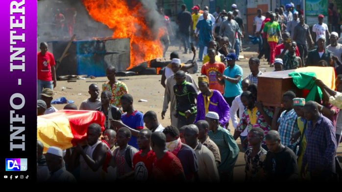 Guinée: 12 blessés lors des funérailles de deux jeunes manifestants Guinée: 12 blessés lors des funérailles de deux jeunes manifestants