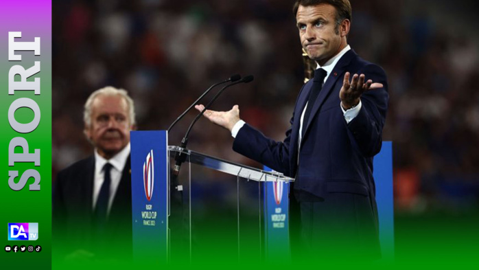 Cérémonie d'ouverture de la coupe du monde de Rugby: Emmanuel Macron copieusement sifflé par le public au Stade de France Cérémonie d'ouverture de la coupe du monde de Rugby: Emmanuel Macron copieusement sifflé par le public au Stade de France