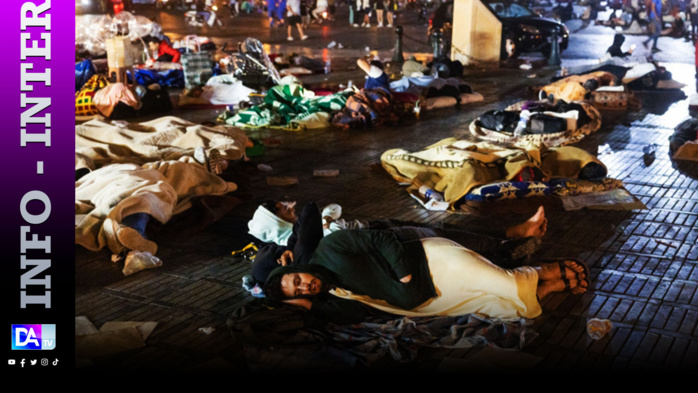 Au moins 820 morts dans un puissant séisme au Maroc Au moins 820 morts dans un puissant séisme au Maroc