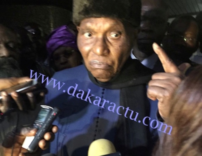  Me Wade : des religieux de Touba lui demandent de présenter ses excuses