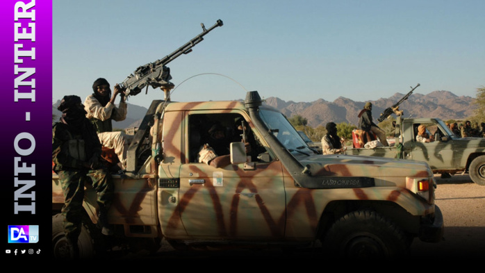 Mali: des hommes armés s'emparent de deux camps militaires Mali: des hommes armés s'emparent de deux camps militaires