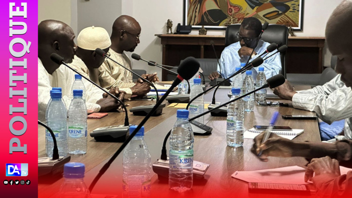 PRÉSIDENTIELLE 2024 - Gallo Bâ et ses collègues maires du département de Mbacké reçus par le Premier ministre Amadou Bâ pour… PRÉSIDENTIELLE 2024 - Gallo Bâ et ses collègues maires du département de Mbacké reçus par le Premier ministre Amadou Bâ pour…