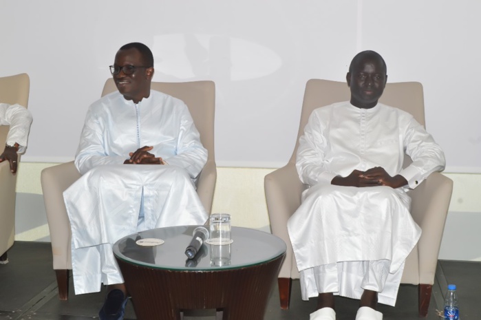 Rencontre annuelle du personnel de CACO,filiale de la CDC : Les adieux de Mame Boye Diao et les nouveaux chantiers de Cheikh Issa Sall... Rencontre annuelle du personnel de CACO,filiale de la CDC : Les adieux de Mame Boye Diao et les nouveaux chantiers de Cheikh Issa Sall...