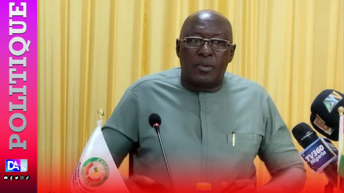 CEDEAO 2ÈME SESSION - Dr Sidie Mohamed Tunis ( Président) : « Les dirigeants doivent comprendre que l’ingénierie constitutionnelle visant à se perpétuer au pouvoir constitue une atteinte à la volonté souveraine du peuple » CEDEAO 2ÈME SESSION - Dr Sidie Mohamed Tunis ( Président) : « Les dirigeants doivent comprendre que l’ingénierie constitutionnelle visant à se perpétuer au pouvoir constitue une atteinte à la volonté souveraine du peuple »