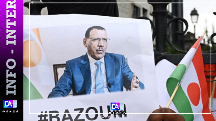 Niger: le président renversé Mohamed Bazoum est avec sa famille et se porte bien