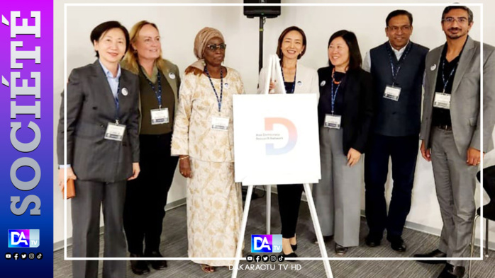 Prague, Professeure Penda Mbow promeut la solidarité africaine pour un nouvel ordre mondial de la démocratie
