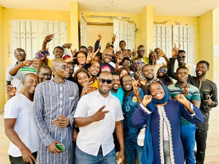 PARRAINAGES À DIOURBEL - Moustapha Guèye, Dg du Crous de Bambey, est à 37.000 pour Amadou Bâ PARRAINAGES À DIOURBEL - Moustapha Guèye, Dg du Crous de Bambey, est à 37.000 pour Amadou Bâ