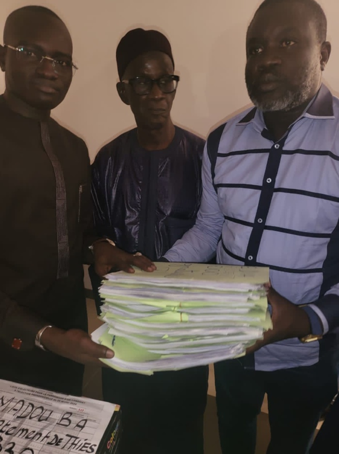 Thiès : Pape Siré Dia collecte 11010 parrainages et invite militants et responsables de BBY à concrétiser cela en votes concrets Thiès : Pape Siré Dia collecte 11010 parrainages et invite militants et responsables de BBY à concrétiser cela en votes concrets