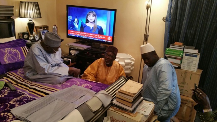 Le promoteur Aziz Ndiaye en compagnie de son père et son frère Baye Ndiaye chez Serigne Abdou Aziz Sy Al Amine