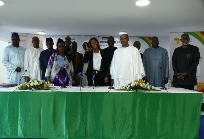 Revivez en images la 5e Edition du Gingembre Littéraire du Sénégal sur " Le Vivre Ensemble" Revivez en images la 5e Edition du Gingembre Littéraire du Sénégal sur " Le Vivre Ensemble"