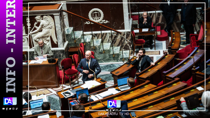 Loi immigration: l'Assemblée approuve la motion de rejet, déroute pour le gouvernement Loi immigration: l'Assemblée approuve la motion de rejet, déroute pour le gouvernement