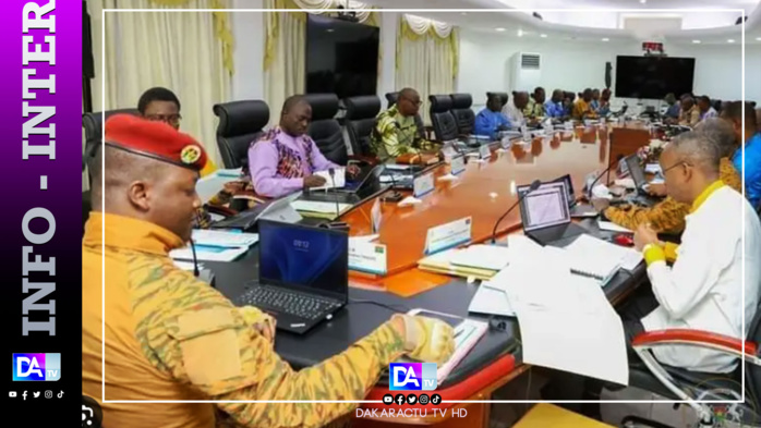 Burkina: léger remaniement du gouvernement de transition