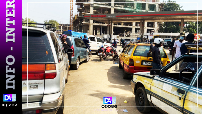 Guinée: heurts à Conakry pour réclamer de l’essence dans les stations-services Guinée: heurts à Conakry pour réclamer de l’essence dans les stations-services