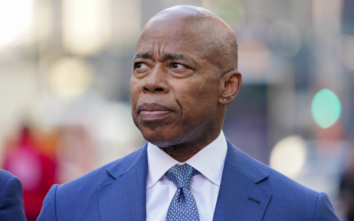 Usa- Envahis par les migrants: Le maire de New York alerte ! Usa- Envahis par les migrants: Le maire de New York alerte !