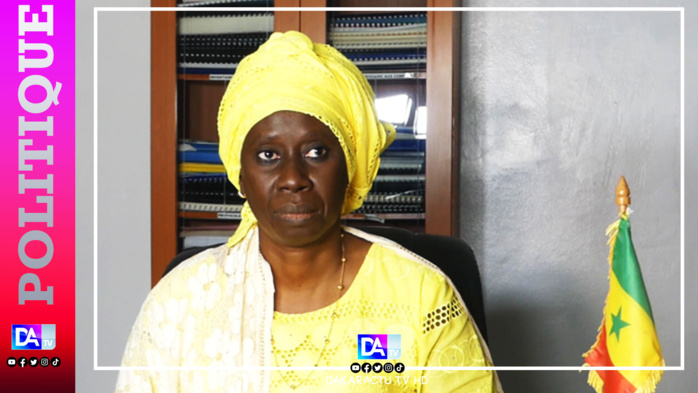 Conseil des ministres: Khadidiatou Sarr Kébé quitte le CHREIN de Kaolack en direction du Centre hospitalier national de FANN Conseil des ministres: Khadidiatou Sarr Kébé quitte le CHREIN de Kaolack en direction du Centre hospitalier national de FANN