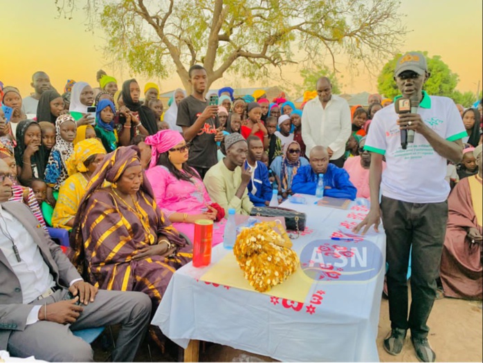 Missirah Wadène: Fanta Sall offre 3 mini-forages aux populations de Taïba Thialène et décroche leur " Oui" en faveur de Amadou Bâ Missirah Wadène: Fanta Sall offre 3 mini-forages aux populations de Taïba Thialène et décroche leur " Oui" en faveur de Amadou Bâ