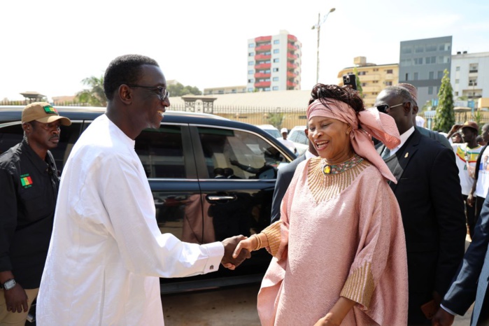 Présidentielle 2024: "Oser L'Avenir" de Aissata Tall Sall a choisi Amadou Ba comme candidat! Présidentielle 2024: "Oser L'Avenir" de Aissata Tall Sall a choisi Amadou Ba comme candidat!