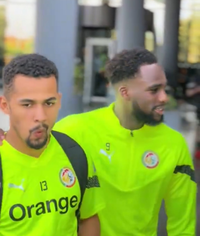 Dernière minute : Boulaye Dia rejoint finalement le 5ème galop d'entraînement des Lions… Dernière minute : Boulaye Dia rejoint finalement le 5ème galop d'entraînement des Lions…