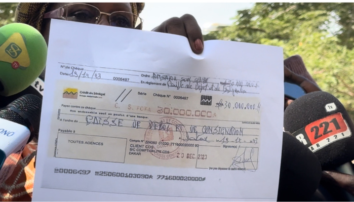 Recalée pour dossier incomplet : Amsatou Sow Sidibé brandit ses documents, interpelle les 7 sages et exige sa réintégration Recalée pour dossier incomplet : Amsatou Sow Sidibé brandit ses documents, interpelle les 7 sages et exige sa réintégration