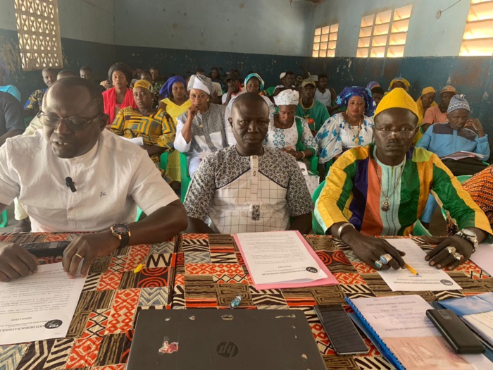 Présidentielle 2024 : Les libéraux du Kassa invitent Karim à rentrer et exigent la "dissolution" du conseil constitutionnel Présidentielle 2024 : Les libéraux du Kassa invitent Karim à rentrer et exigent la "dissolution" du conseil constitutionnel