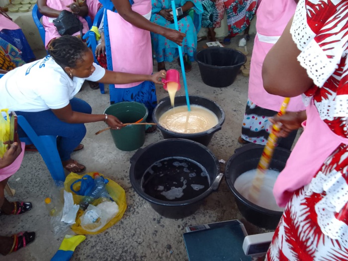 DIRECTION DE L’EMPLOI - Formation en Saponification et Javellisation au profit de la fédération FELOGIE de Dionewar DIRECTION DE L’EMPLOI - Formation en Saponification et Javellisation au profit de la fédération FELOGIE de Dionewar