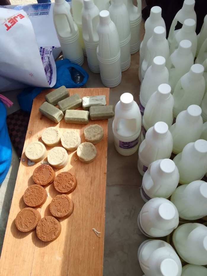 DIRECTION DE L’EMPLOI - Formation en Saponification et Javellisation au profit de la fédération FELOGIE de Dionewar DIRECTION DE L’EMPLOI - Formation en Saponification et Javellisation au profit de la fédération FELOGIE de Dionewar