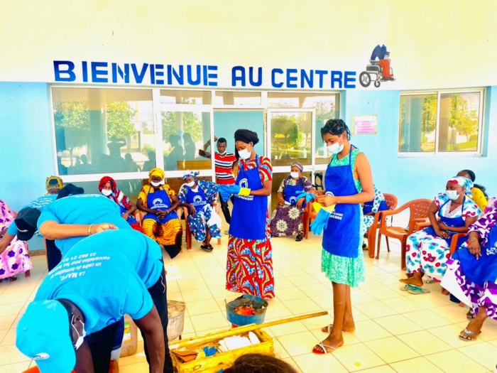 BAMBEY - Formation de 40 femmes handicapés en saponification et javellisation organisée par la Maison de la Femme Entrepreneure BAMBEY - Formation de 40 femmes handicapés en saponification et javellisation organisée par la Maison de la Femme Entrepreneure