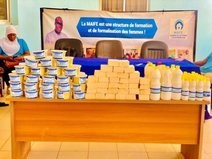 BAMBEY - Formation de 40 femmes handicapés en saponification et javellisation organisée par la Maison de la Femme Entrepreneure BAMBEY - Formation de 40 femmes handicapés en saponification et javellisation organisée par la Maison de la Femme Entrepreneure