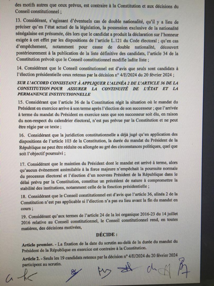 Élection présidentielle: Le Conseil Constitutionnel s'abstient de donner une date au-delà de la durée du mandat et maintient les 19 candidats Élection présidentielle: Le Conseil Constitutionnel s'abstient de donner une date au-delà de la durée du mandat et maintient les 19 candidats