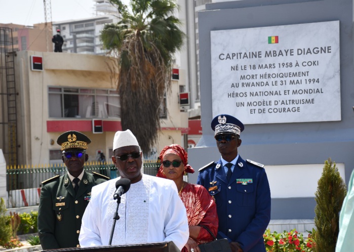 Mémoire du Capitaine Mbaye Diagne : Le président de République immortalise le héros du génocide au Rwanda Mémoire du Capitaine Mbaye Diagne : Le président de République immortalise le héros du génocide au Rwanda
