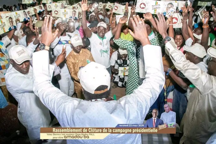 DIOURBEL- Meeting de clôture de Dëgg- Moo - Woor: Pape Modou Fall estime que la forte mobilisation augure d'une victoire au 1er tour DIOURBEL- Meeting de clôture de Dëgg- Moo - Woor: Pape Modou Fall estime que la forte mobilisation augure d'une victoire au 1er tour