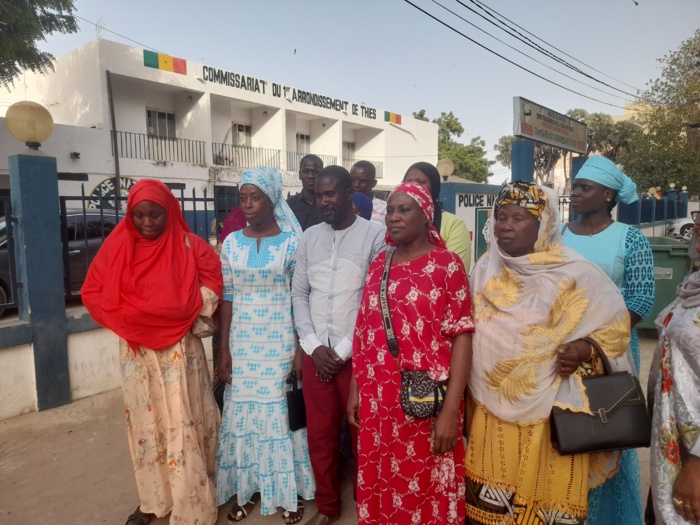 ThièsOuest / 35 conseillers et le maire se regardent en chiens de