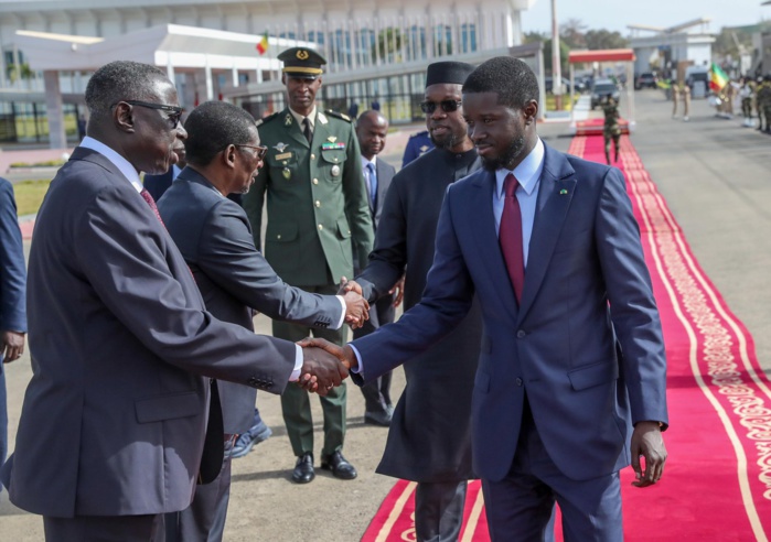 Visite présidentielle: Le chef de l’Etat, Bassirou Diomaye Faye a quitté Dakar pour la Mauritanie Visite présidentielle: Le chef de l’Etat, Bassirou Diomaye Faye a quitté Dakar pour la Mauritanie