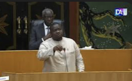 Makhtar Diop (Député Bby) sur l’éventualité d’une motion de censure : «  Le Président et son Pm doivent recadrer le porte-parole du gouvernement »