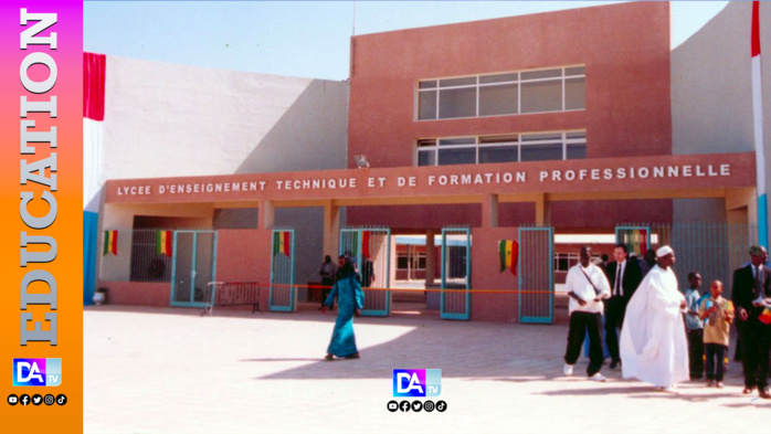Lycée Technique Mgr François Xavier Ndione de Thiès: Les élèves ont commencé à percevoir leurs bourses