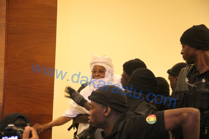 Palais de Justice de Dakar : les images de l'ouverture du procès de l'ancien président Tchadien Hissène Habré