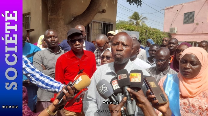 Thiès/ Sit-in devant l'IA: transporté à Dakar pour autopsie, les enseignants réclament justice pour Alain Kaly Thiès/ Sit-in devant l'IA: transporté à Dakar pour autopsie, les enseignants réclament justice pour Alain Kaly