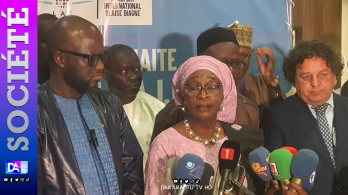 Mbour : " La République veut que les pèlerins rentrent à temps chez eux.. qu'on les fasse pas attendre.."( ministre des affaires étrangères de l'intégration africaine) Mbour : " La République veut que les pèlerins rentrent à temps chez eux.. qu'on les fasse pas attendre.."( ministre des affaires étrangères de l'intégration africaine)