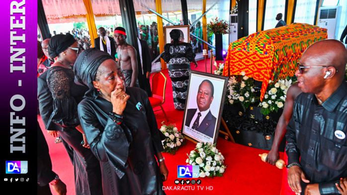 Côte d'Ivoire: dernier voyage de l'ex-président Bédié dans son village Côte d'Ivoire: dernier voyage de l'ex-président Bédié dans son village