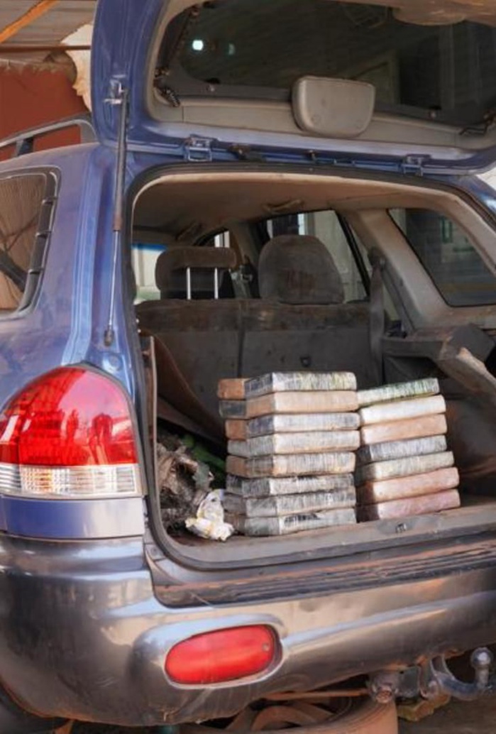 Keur-Ayip: Saisie de 30 kg de cocaïne d'une contrevaleur de deux milliards 400 millions de Fcfa Keur-Ayip: Saisie de 30 kg de cocaïne d'une contrevaleur de deux milliards 400 millions de Fcfa