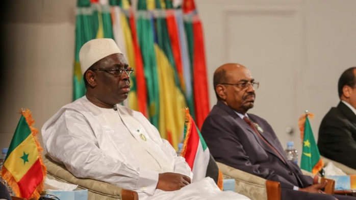 Macky aux côtés de Béchir, un mois après le mandat d'arrêt de Sidiki Kaba : Le Président Sénégalais sans doute mal à l’aise !