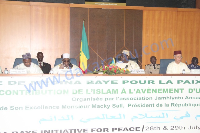 Macky Sall lors de la conférence sur Islam et Paix : « Il n’y a pas de dialogue possible avec les terroristes…Nous ferons l’Islam sous aucune forme de pression » Macky Sall lors de la conférence sur Islam et Paix : « Il n’y a pas de dialogue possible avec les terroristes…Nous ferons l’Islam sous aucune forme de pression »