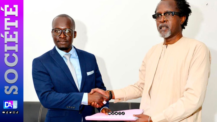 Lamine Niang, installé dans ses fonctions veut « faire briller Le Soleil » : « L’objectif est d’assumer pleinement notre leadership en journalisme au Sénégal » Lamine Niang, installé dans ses fonctions veut « faire briller Le Soleil » : « L’objectif est d’assumer pleinement notre leadership en journalisme au Sénégal »