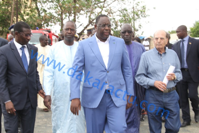 Les images de la visite du Chef de l'Etat Macky Sall à l'université Cheikh Anta Diop de Dakar Les images de la visite du Chef de l'Etat Macky Sall à l'université Cheikh Anta Diop de Dakar