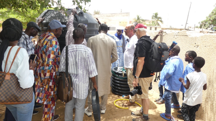 Éducation / accès à l’eau potable : L’ONG « Safe Water Cube » équipe 12 écoles de Rufisque de fontaines à eau d’une valeur de 20 millions FCFA Éducation / accès à l’eau potable : L’ONG « Safe Water Cube » équipe 12 écoles de Rufisque de fontaines à eau d’une valeur de 20 millions FCFA