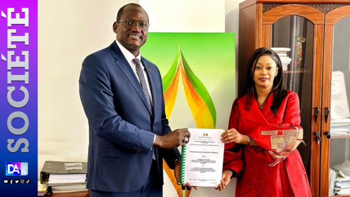 Passation de service à l'AEME : Mame Coumba Ndiaye succède à Saer Diop Passation de service à l'AEME : Mame Coumba Ndiaye succède à Saer Diop