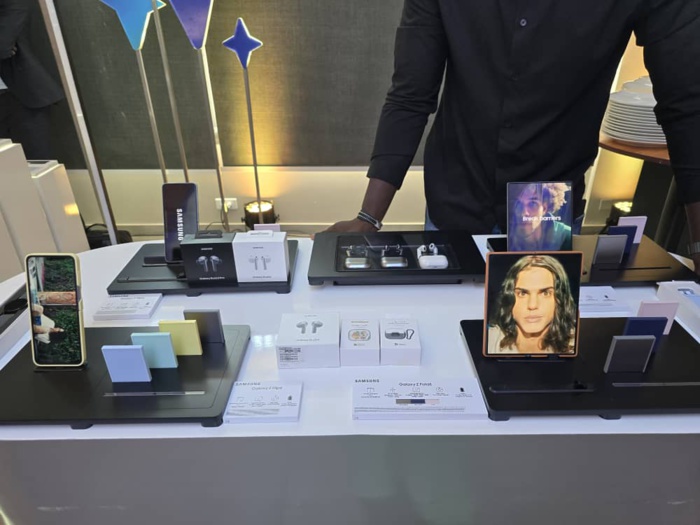 Les nouveaux Samsung Galaxy Z Fold 6 et Z Flip 6 propulsent l'IA Galaxy vers de nouveaux sommets Les nouveaux Samsung Galaxy Z Fold 6 et Z Flip 6 propulsent l'IA Galaxy vers de nouveaux sommets